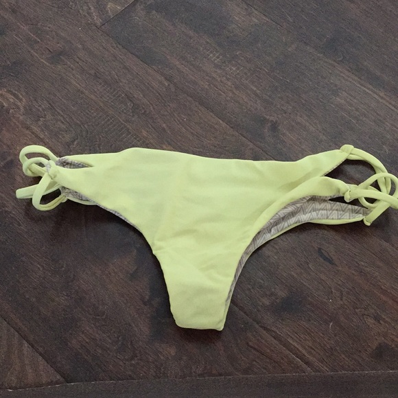 acacia swimwear Other - Yellow acacia swim bottoms medium
